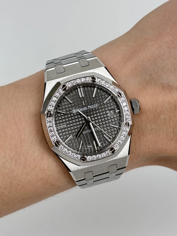 Audemars Piguet Selfwinding 37 mm 15451ST.ZZ.1256ST.02 8