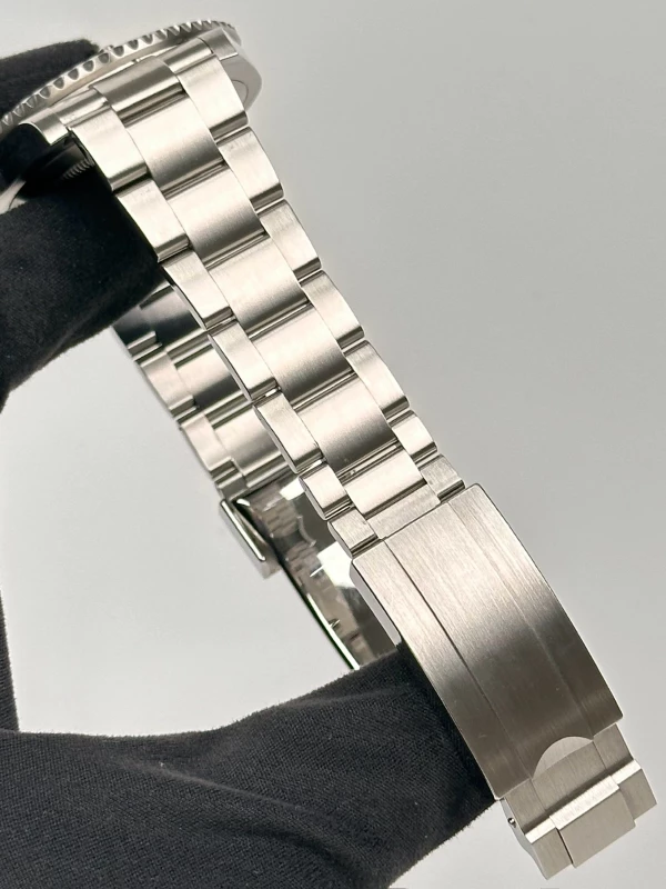 Rolex 41 mm Steel 124060-0001 5