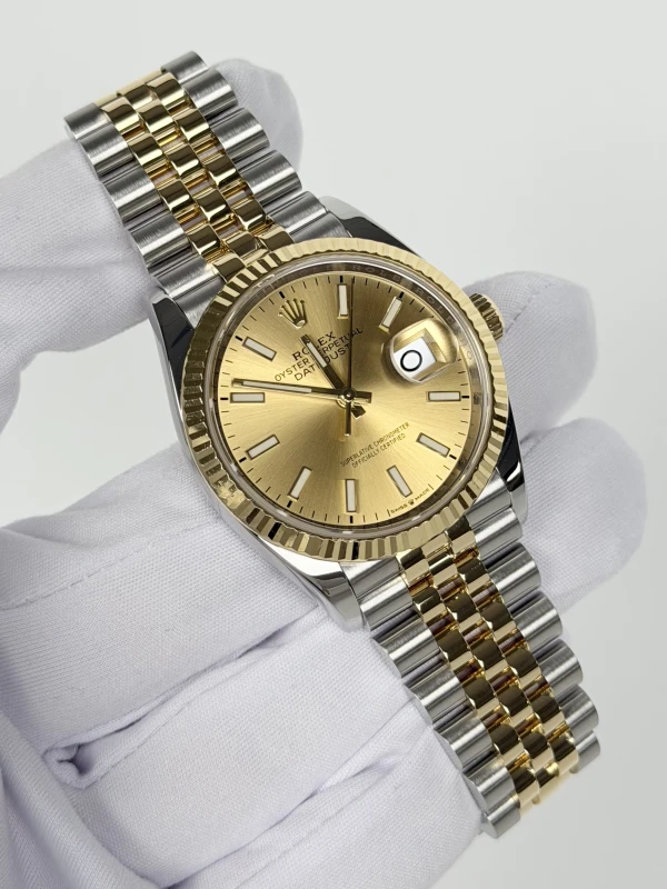Rolex 36 mm, Oystersteel and yellow gold 126233-0015 2