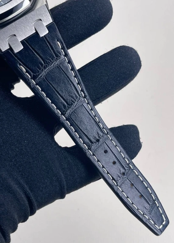 Audemars Piguet Navy Chronograph 26020ST.OO.D001IN.02.A 6
