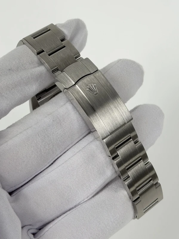 Rolex 39 mm, Oystersteel 114300-0002 3