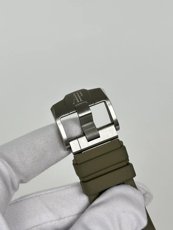 Audemars Piguet Offshore Chronograph 43 mm 26420SO.OO.A600CA.01 8