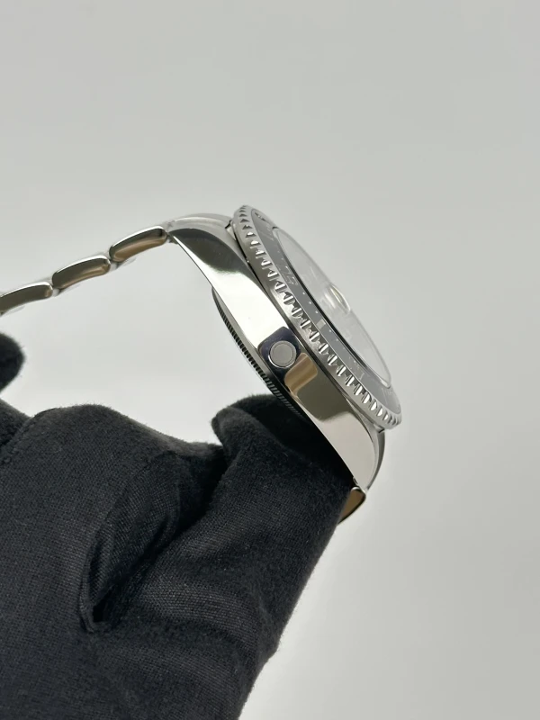 Rolex 4000 126600-0001 3