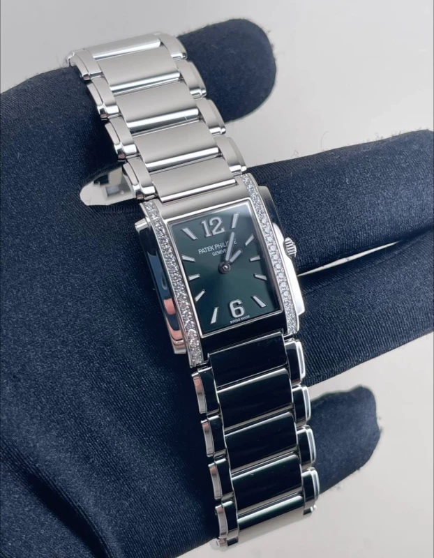 Patek Philippe Twenty-4 4910/1200A-011 4910/1200A-011 7