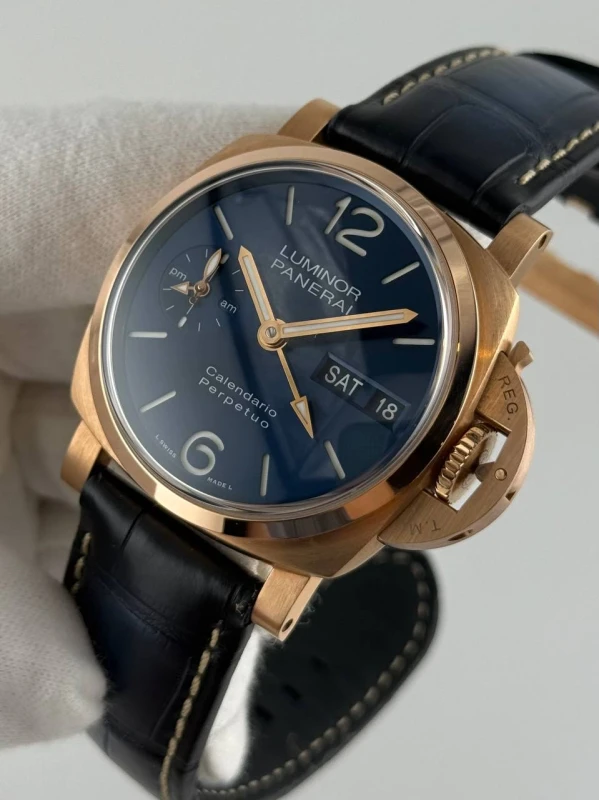 Panerai Perpetual Calendar Goldtech™ PAM00742 4