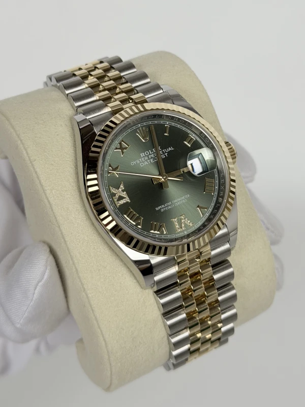 Rolex 36 mm, Oystersteel and yellow gold 126233-0025 2
