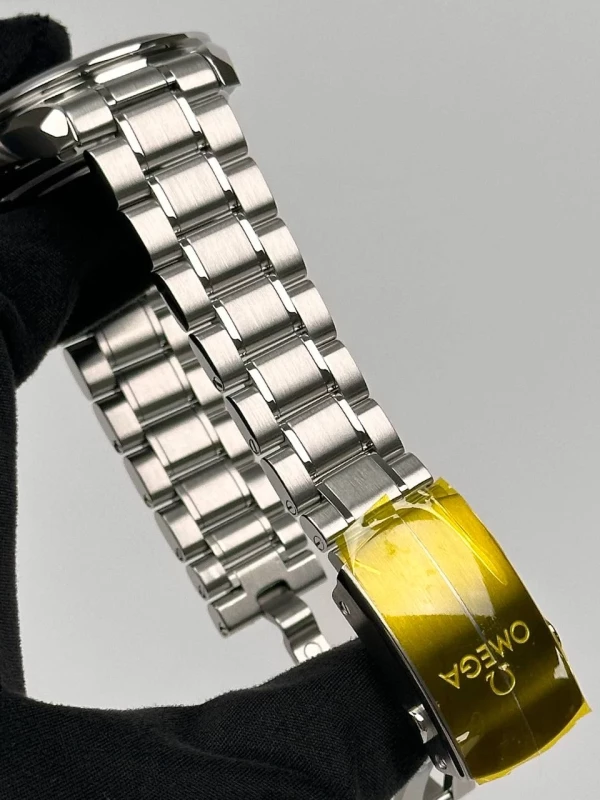 Omega Racing 329.30.44.51.01.001 6
