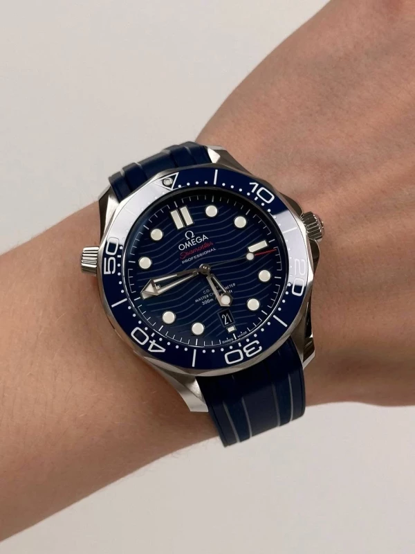 Omega Diver 300M Omega Co‑Axial Master Chronometer 42 mm 210.32.42.20.03.001 9