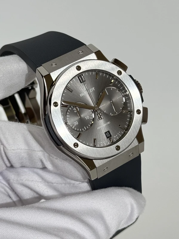Hublot Classic Fusion Chronograph 45 mm 521.NX.7071.RX 3