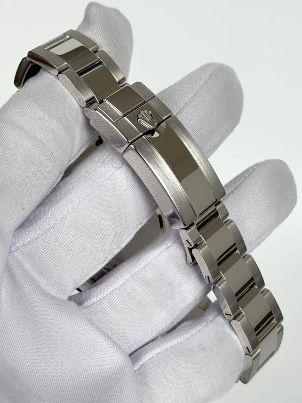 Rolex Cosmograph 40mm Platinum  116506-0001 3