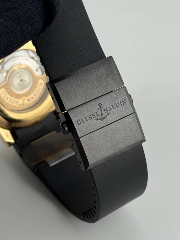 Ulysse Nardin Marine Black Surf 42,7 mm 266-37LE-3B 5