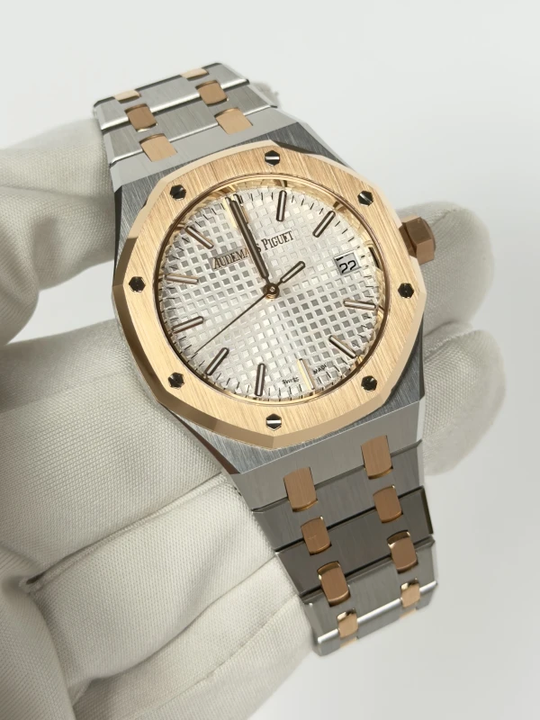 Audemars Piguet Royal Oak Selfwinding 37 mm 15550SR.OO.1356SR.02 2