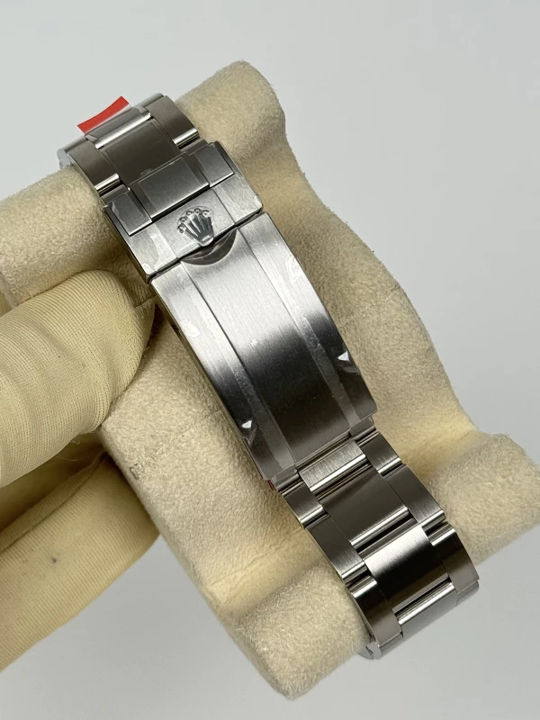 Rolex 4000 126600-0001 4