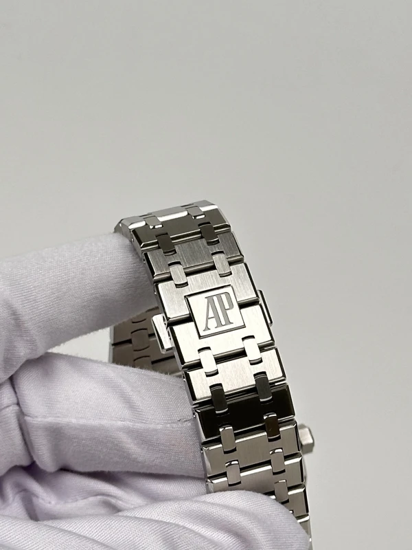 Audemars Piguet Selfwinding 41 mm 15400ST.OO.1220ST.01 8