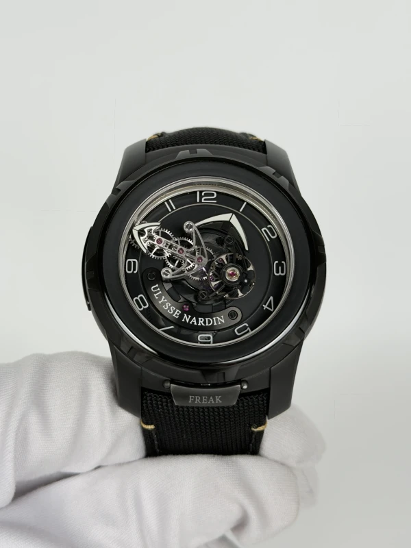 Ulysse Nardin Out 2053-132/BLACK 2