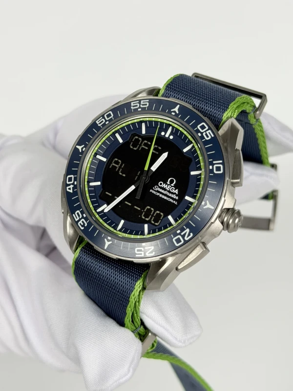 Omega SKYWALKER X-33 CHRONOGRAPH 45 MM Solar Impulse Limited Edition 318.92.45.79.03.001 4