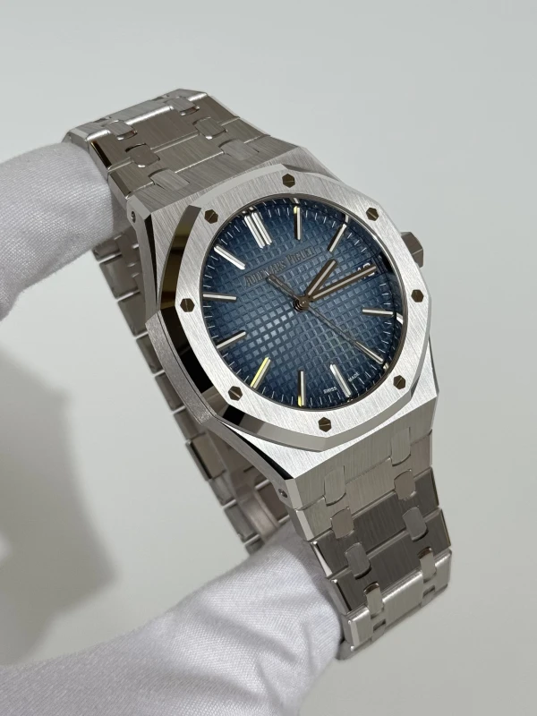 Audemars Piguet Special Edition White Gold With Smoked Blue Dial 15510BC.OO.1320BC.02 2