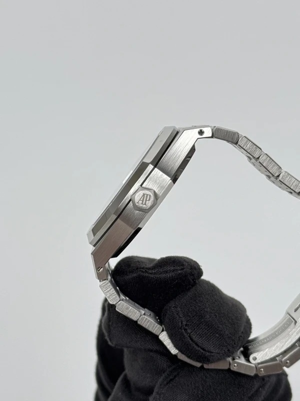 Audemars Piguet Selfwinding 37 mm 15450ST.OO.1256ST.01 5