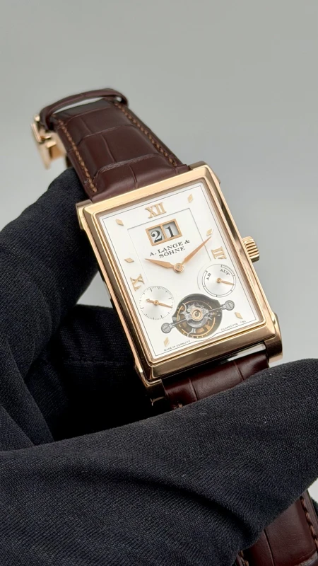 A. Lange & Sohne 703.032 4