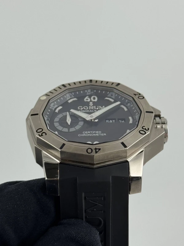 Corum Deep Hull 48 947.950.04/0371 AN12 6