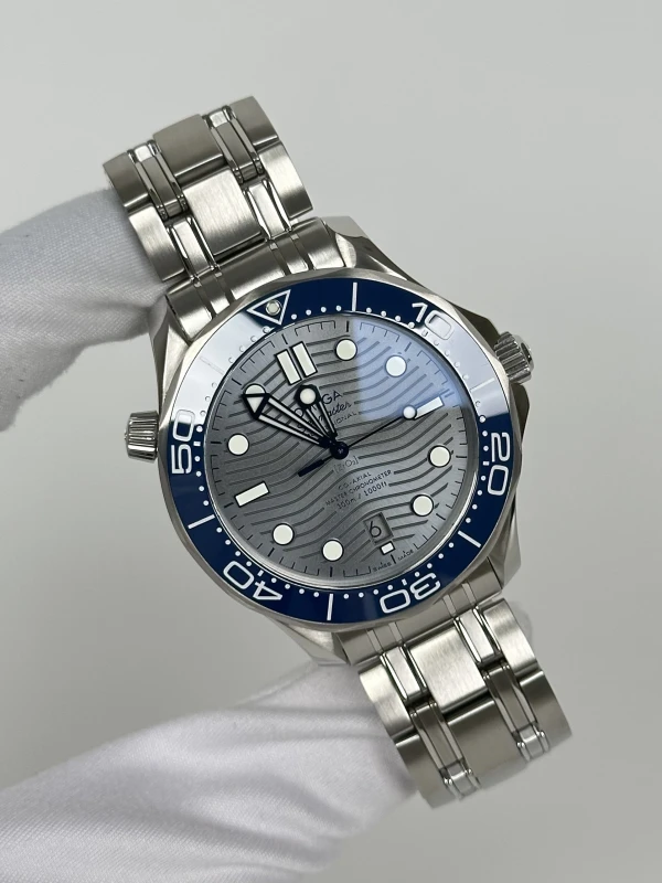 Omega Diver 300M Omega Co‑Axial Master Chronometer 42 mm 210.30.42.20.06.001 2