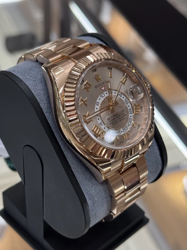 Rolex 42mm Everose Gold 326935 4