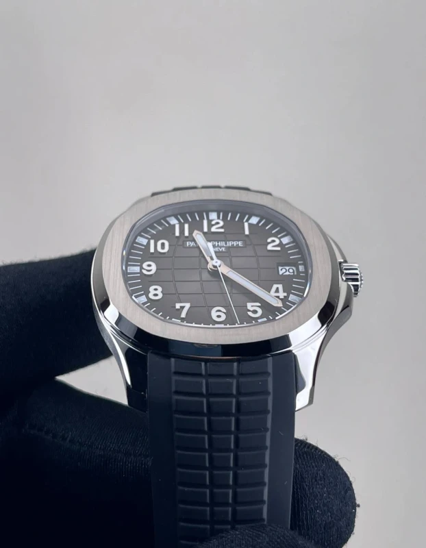 Patek Philippe 5167 5167A-001 4