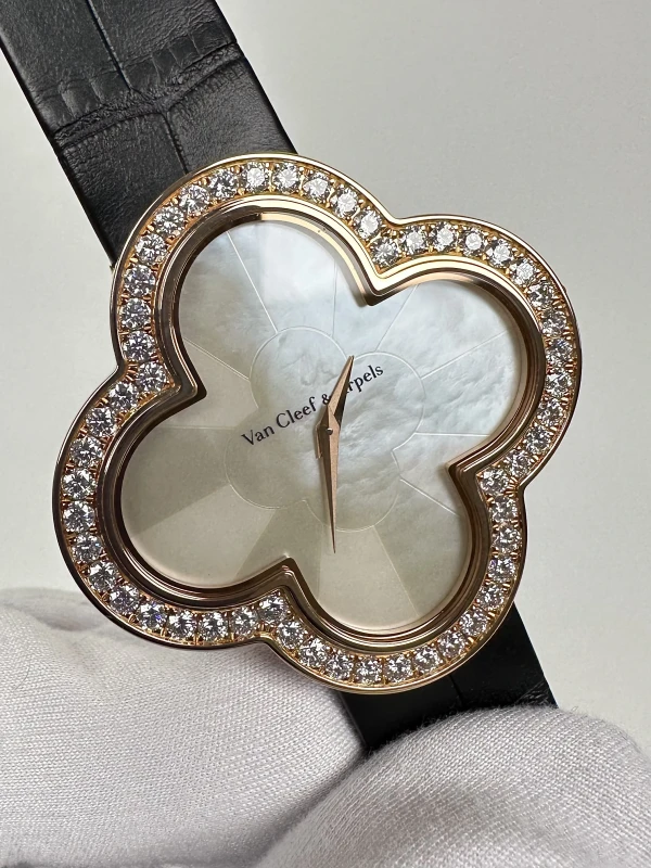 Van Cleef &amp; Arpels VCARO30100 3