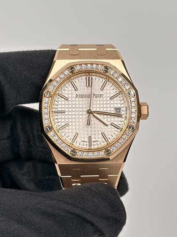 Audemars Piguet Royal Oak Selfwinding 37 mm  15551OR.ZZ.1356OR.01 3