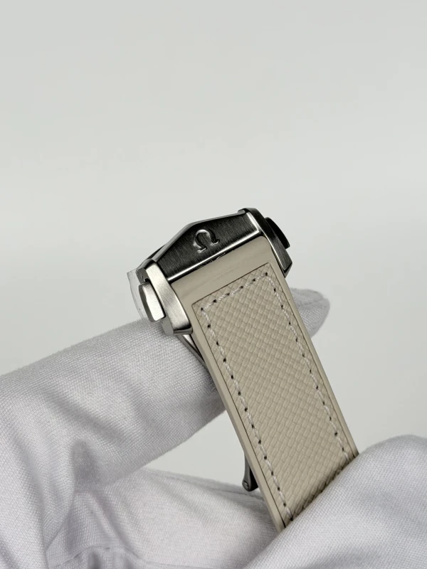 Omega 215.32.44.21.09.001 6