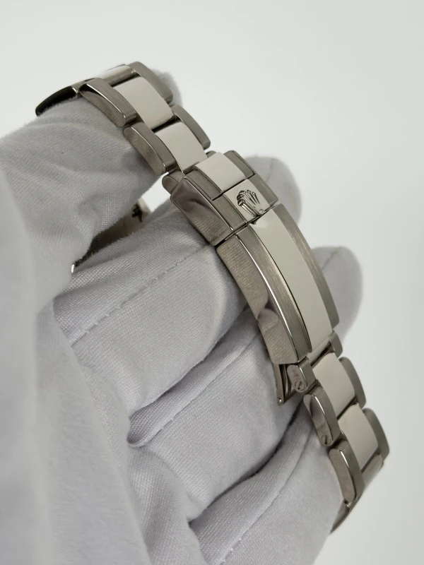 Rolex Cosmograph 40mm White Gold 116509-0036 4