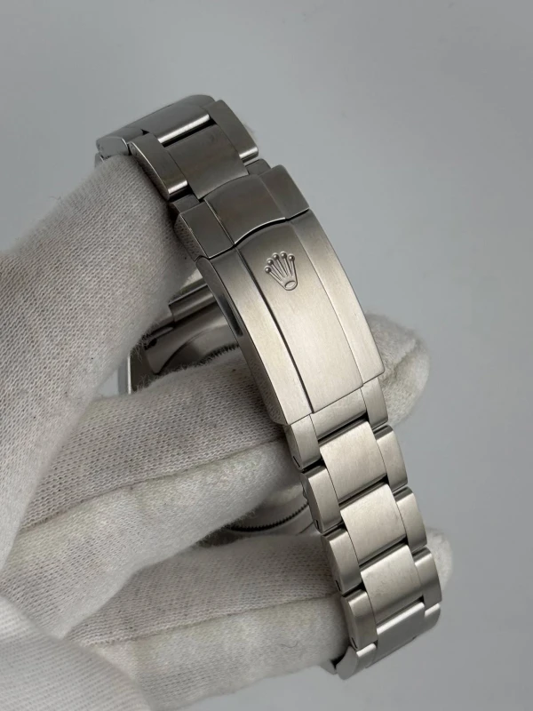 Rolex 39 mm, Oystersteel 114300-0003 7