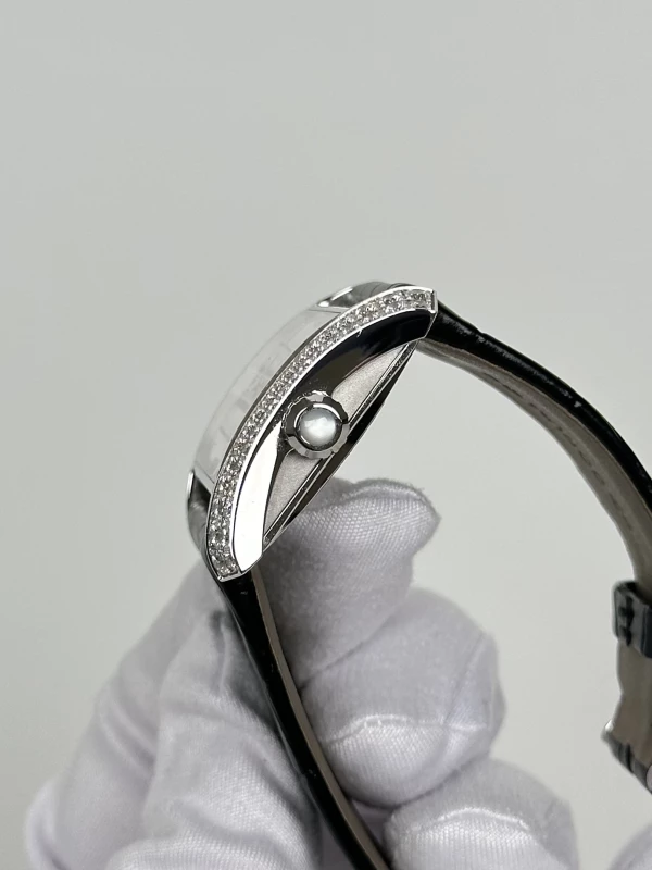 Corum 113.353.69/0081 6