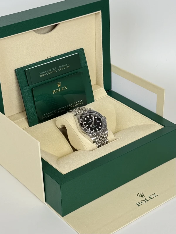 Rolex 126710GRNR-0003 5