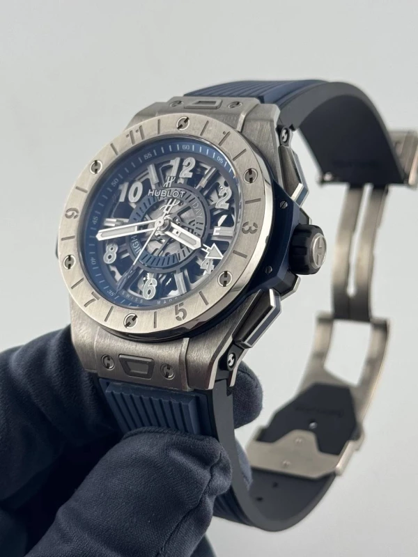 Hublot Unico GMT  471.NX.7112.RX 9