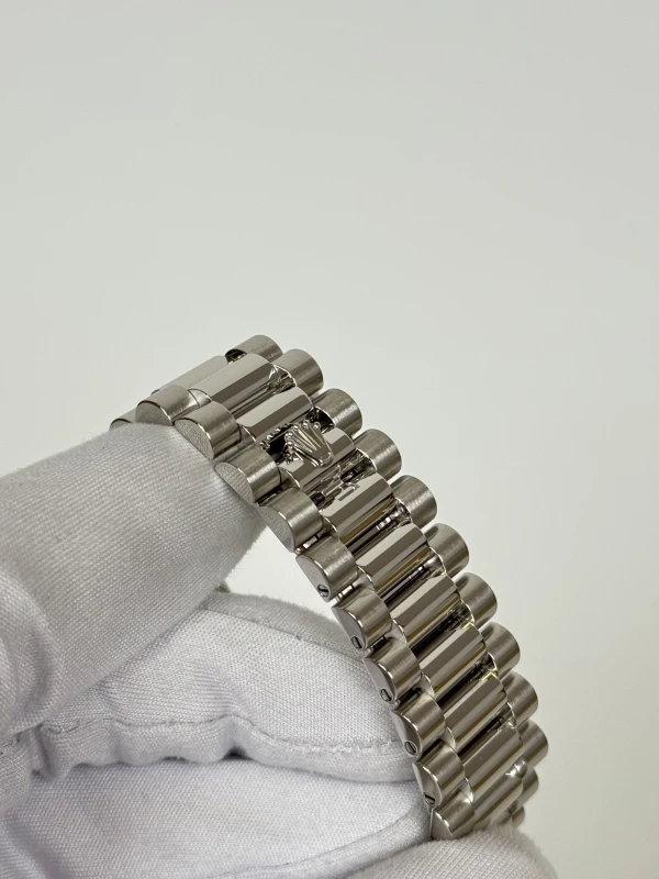 Rolex 40mm 228206-0002 5