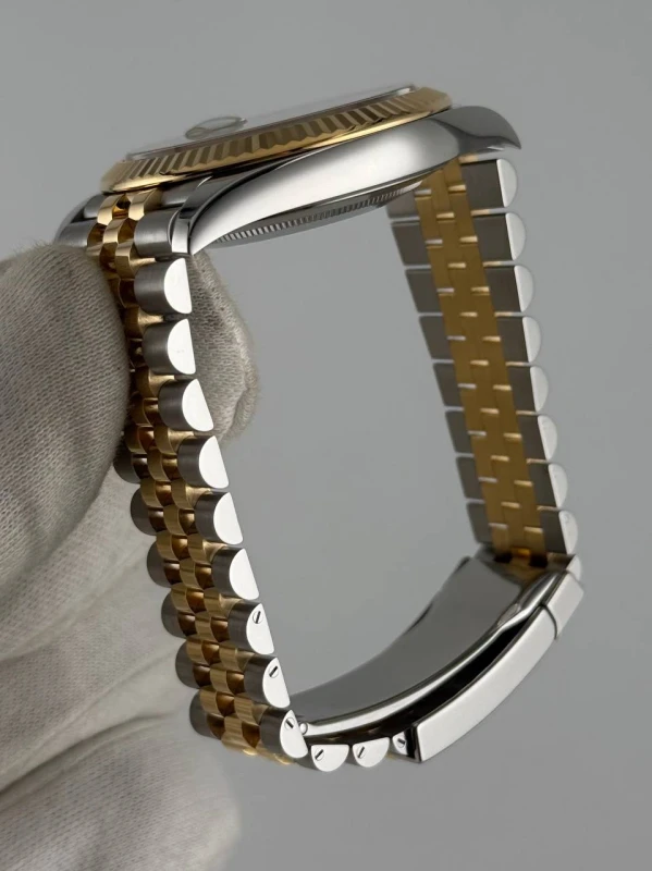 Rolex 41 mm, steel and yellow gold 126333-0002 7