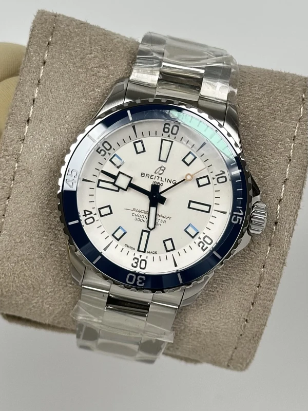 Breitling SUPEROCEAN AUTOMATIC 42 A17375E71G1A1 4