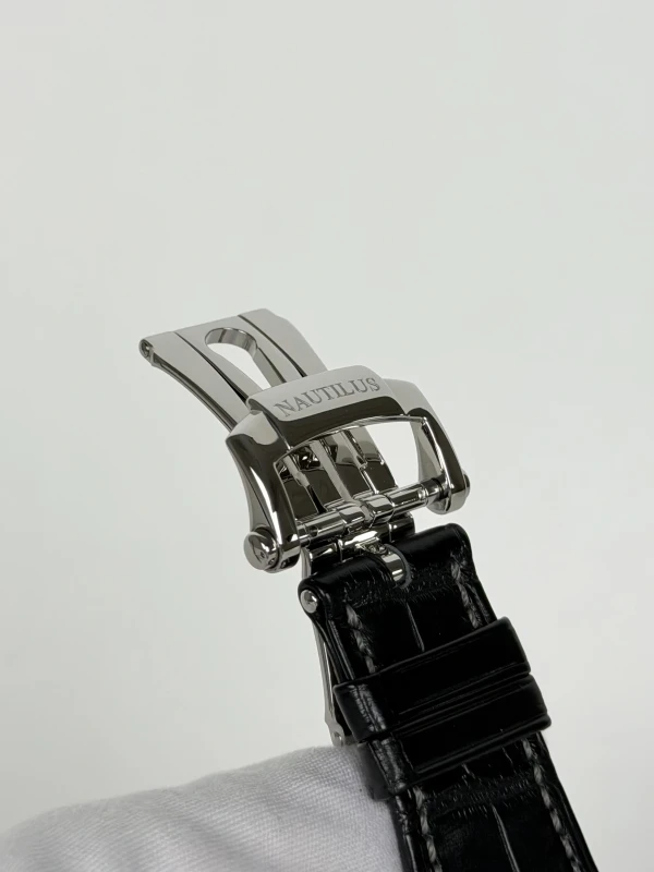 Patek Philippe 5726  5726A-001 6