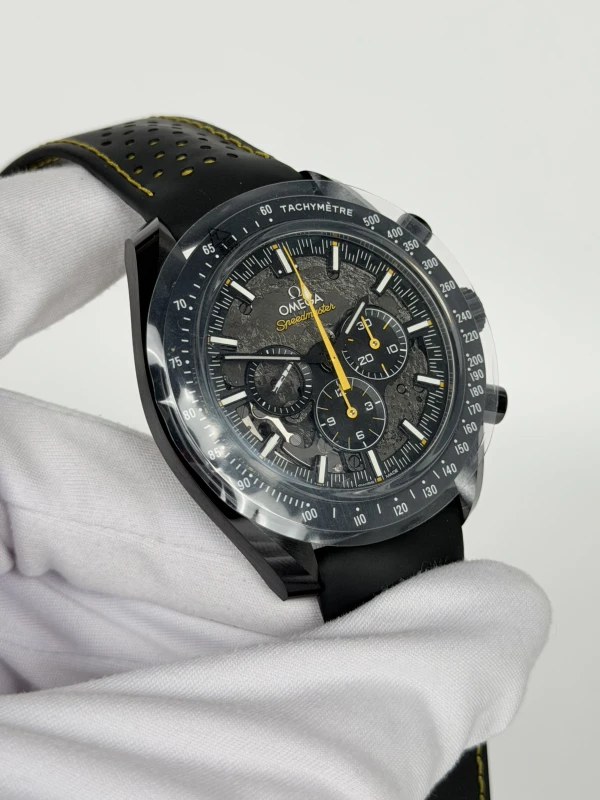 Omega SPEEDMASTER DARK SIDE OF THE MOON 310.92.44.50.01.001 2