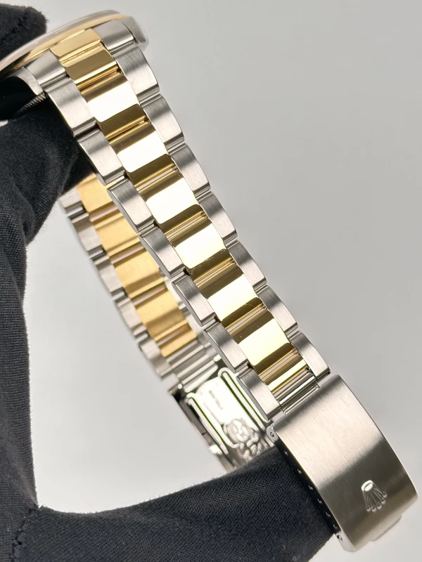 Rolex 36 mm, steel and yellow gold 16203-0128 5