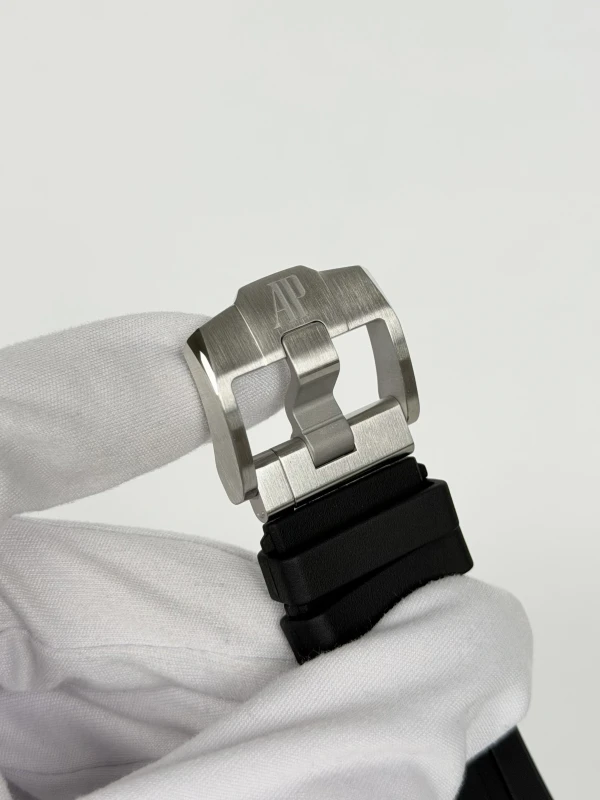 Audemars Piguet Offshore Chronograph 43 mm 26420SO.OO.A002CA.01 6