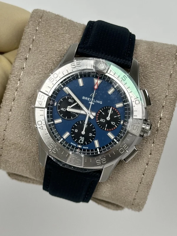 Breitling B01 CHRONOGRAPH 42 AB0146101C1X1 4