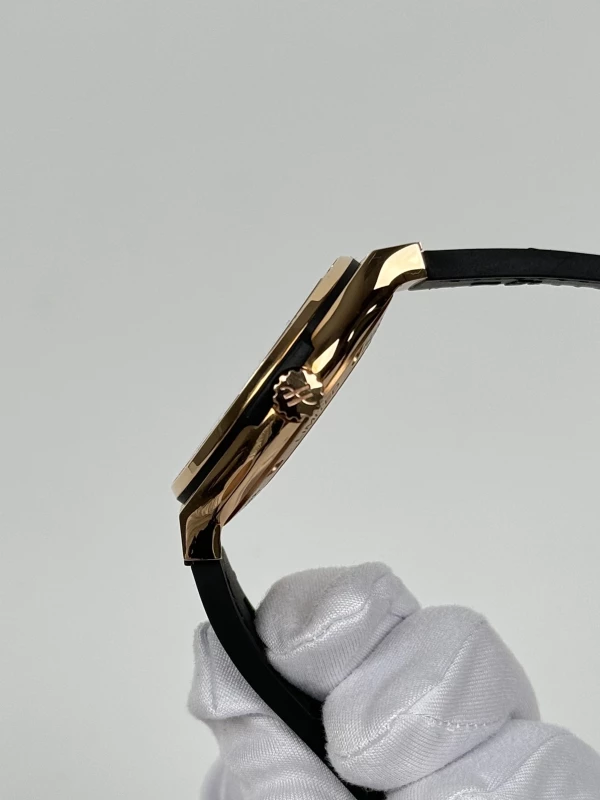 Hublot 542.ON.8490.SR.1204 6