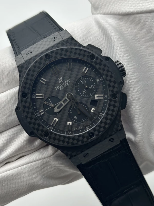 Hublot All Black Carbon 301.QX.1740.GR 4