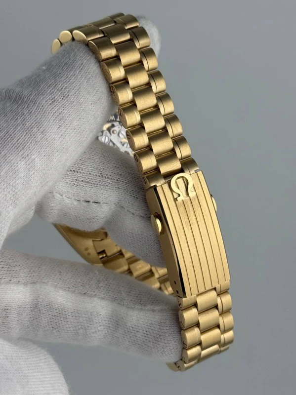 Omega Moonwatch Anniversary Limited Series Apollo 11 50th anniversary 310.60.42.50.99.001 8