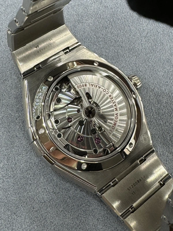 Omega 131.30.41.21.01.001 7