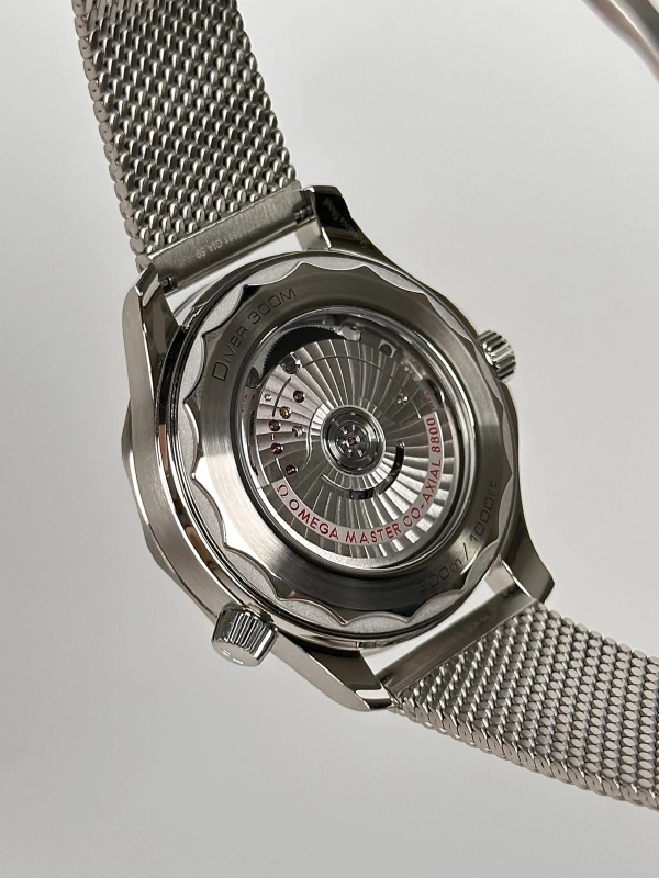 Omega Diver 300M Omega Co‑Axial Master Chronometer 42 mm 210.32.42.20.01.001 9