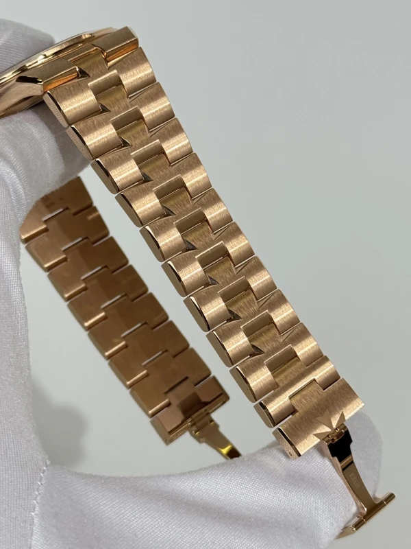 Vacheron Constantin OVERSEAS ULTRASLIM PERPETUAL CALENDAR 4300V/220R-H144 5