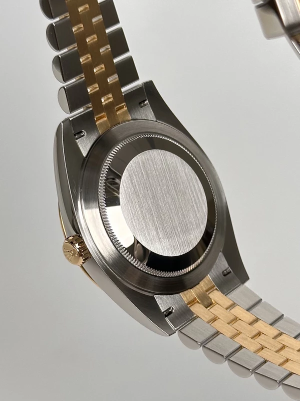 Rolex 41 mm, Oystersteel and yellow gold 126333-0012 8